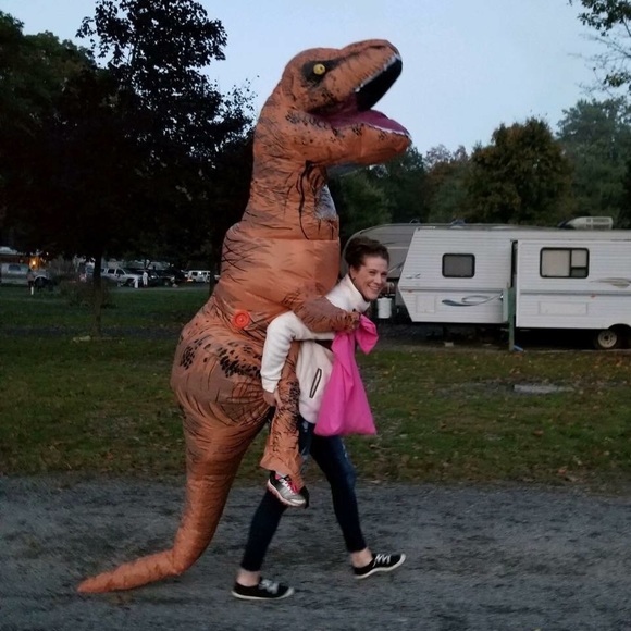 Meet your Posher, Erin - Picture 1 of 1